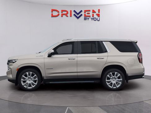 Used 2021 Chevrolet Tahoe High Country RWD image 2