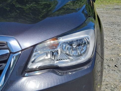 Used 2018 Subaru Forester 2.5i Premium AWD/4WD image 9