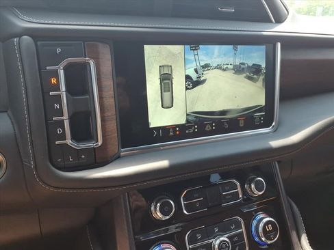 Used 2024 GMC Yukon Denali Ultimate AWD/4WD image 29