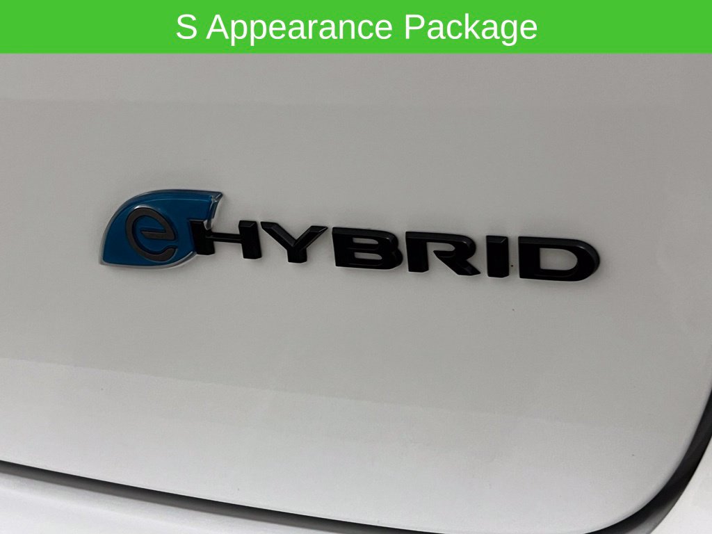 Used 2024 Chrysler Pacifica Limited FWD image 7