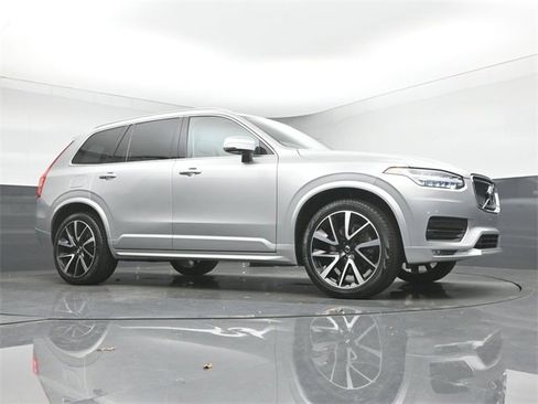 Used 2022 Volvo XC90 T6 Momentum w/ Advanced Package image 37