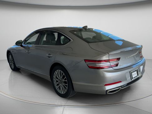 Used 2023 Genesis G80 2.5T RWD image 3
