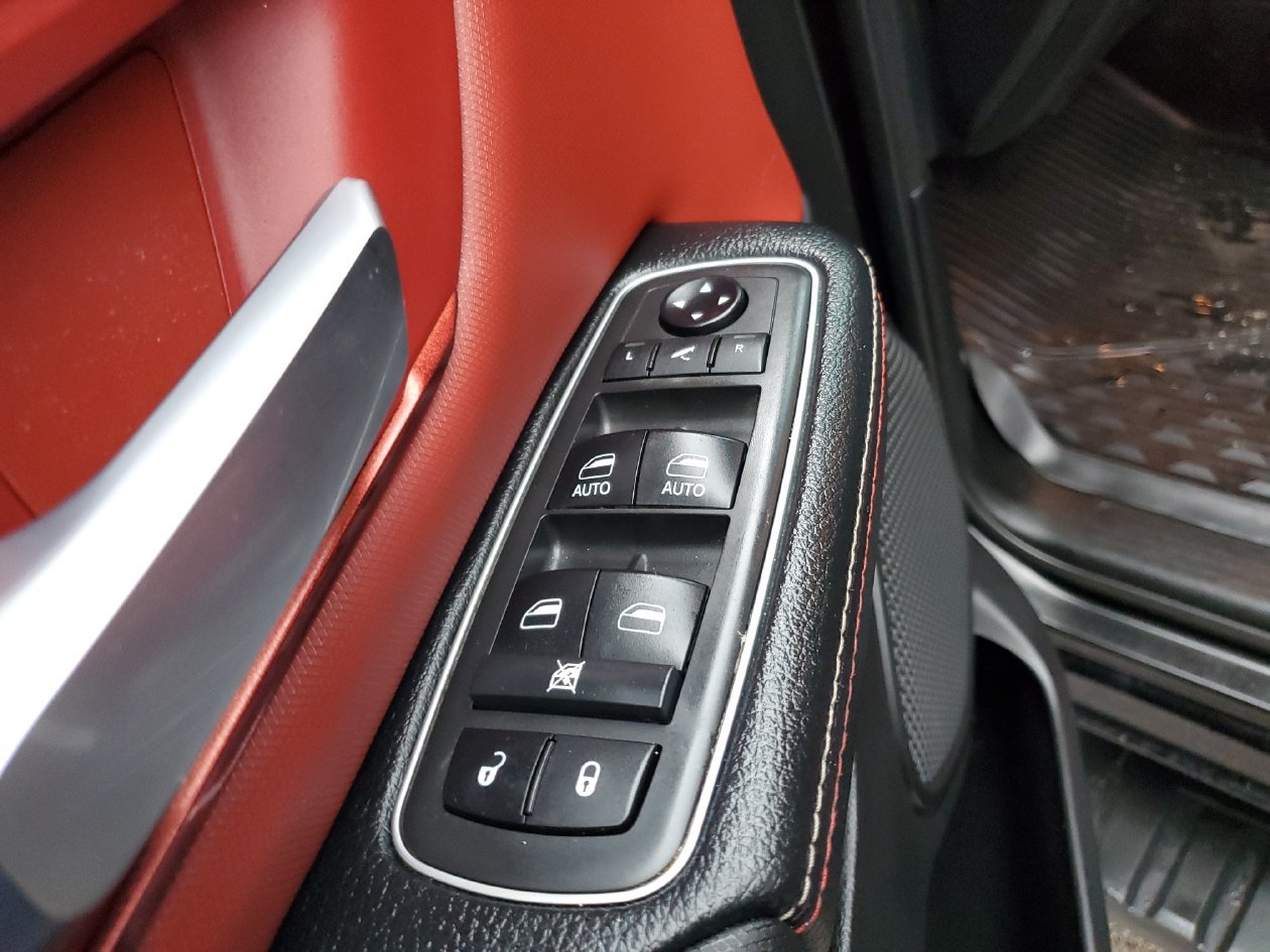 Used 2019 RAM 1500 Rebel AWD/4WD image 18