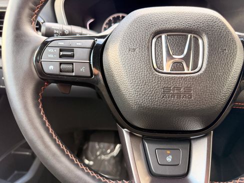 Used 2025 Honda Pilot TrailSport image 38