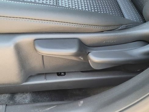 New 2026 Chevrolet Trax LT image 12