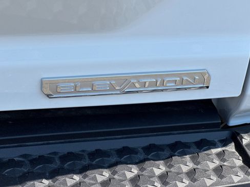 New 2025 GMC Canyon Elevation w/ Convenience Package image 27