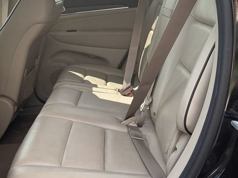 Used 2014 Jeep Grand Cherokee Overland AWD/4WD image 21