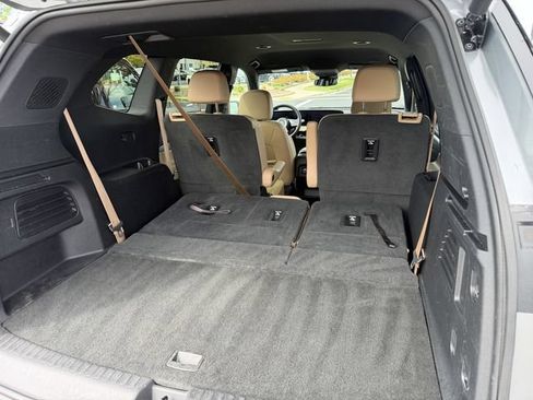 Used 2025 Buick Enclave Preferred AWD/4WD image 26