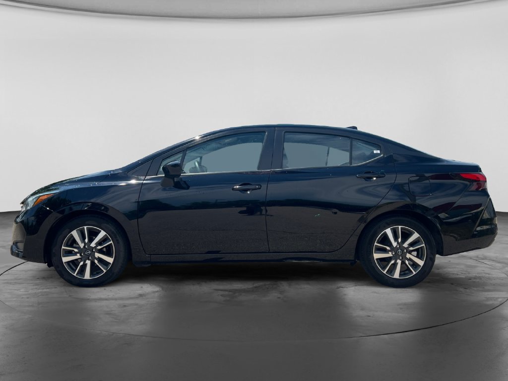 Used 2025 Nissan Versa SV FWD image 4