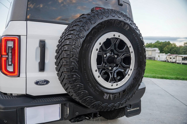 Used 2023 Ford Bronco Badlands w/ Sasquatch Package AWD/4WD image 40
