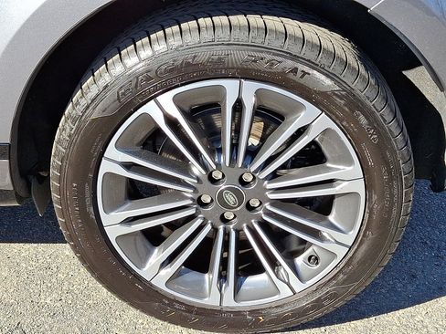 Used 2026 Land Rover Range Rover Evoque Dynamic SE image 12