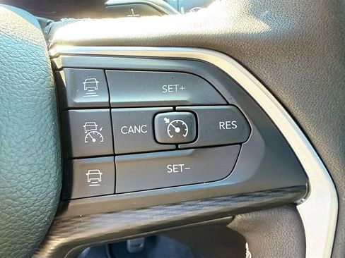 New 2025 Jeep Grand Cherokee L Altitude AWD/4WD image 38