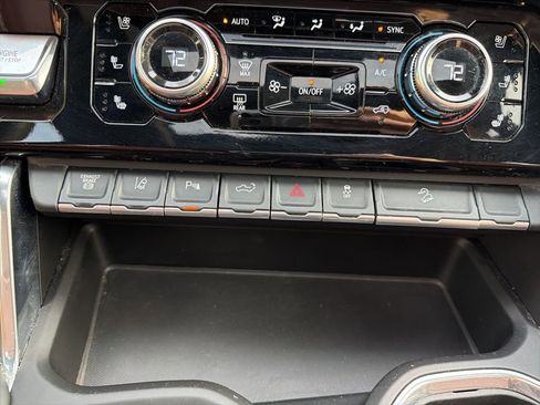 Used 2024 GMC Sierra 3500 Denali Ultimate image 33