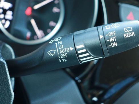 Used 2020 Buick Envision Premium w/ Driver Confidence Package image 24