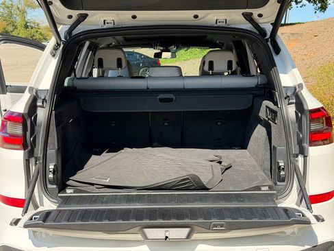 Used 2023 BMW X5 xDrive40i w/ M Sport Package image 31