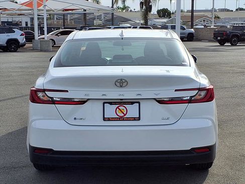Used 2025 Toyota Camry LE image 5