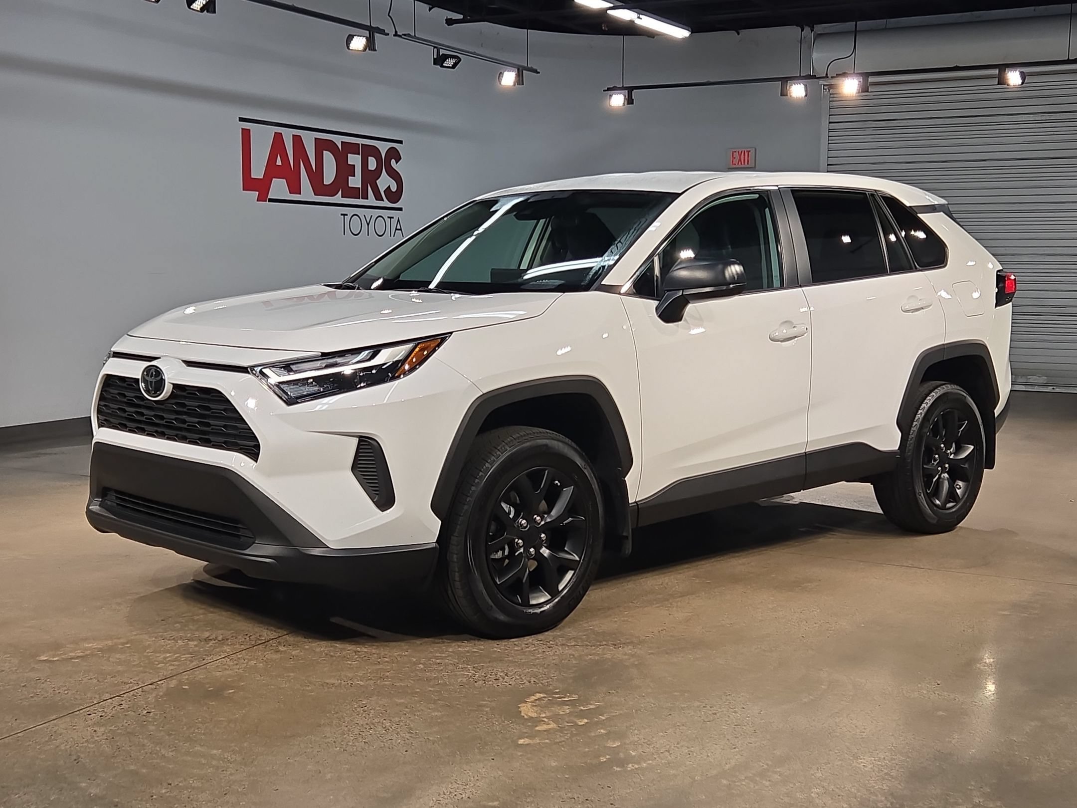 Used 2024 Toyota RAV4 LE FWD image 3
