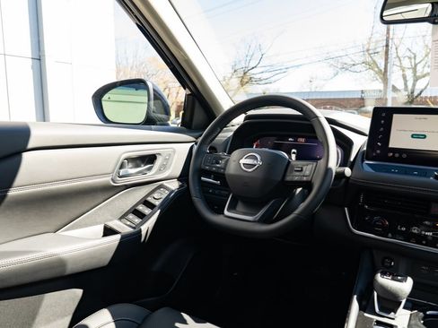New 2026 Nissan Rogue Platinum AWD/4WD image 12