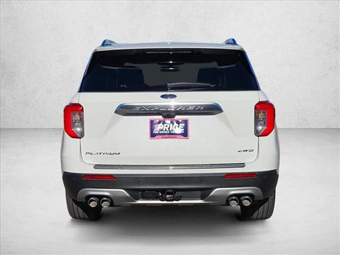 Used 2024 Ford Explorer Platinum w/ Technology Package image 7