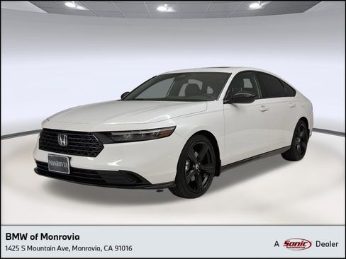 Used 2025 Honda Accord Sport image 1
