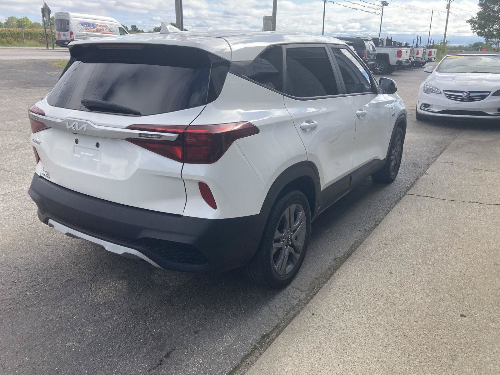 Used 2022 Kia Seltos LX AWD/4WD image 8
