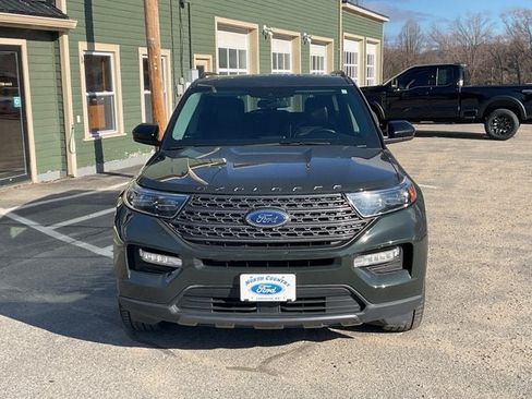 Certified 2022 Ford Explorer XLT w/ Equipment Group 202A AWD/4WD image 3