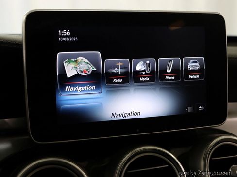 Used 2017 Mercedes-Benz GLC 300 4MATIC w/ Premium 2 Package image 19