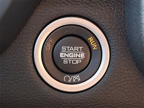 Used 2024 RAM 2500 Tradesman w/ Chrome Appearance Group image 22