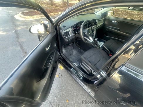 Used 2022 Kia Rio LX image 9