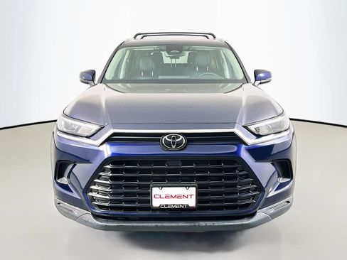Used 2024 Toyota Grand Highlander AWD image 3
