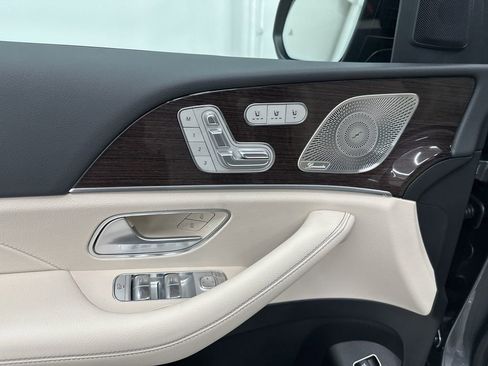 Used 2026 Mercedes-Benz GLS 450 4MATIC image 11