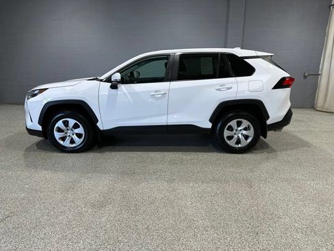 Used 2023 Toyota RAV4 LE AWD/4WD image 6