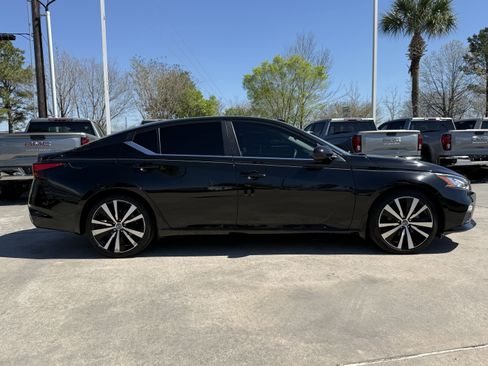 Used 2020 Nissan Altima 2.5 SR image 3
