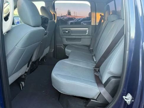 Used 2018 RAM 1500 Classic SLT image 11