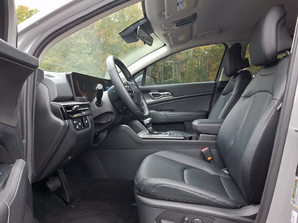 Certified 2026 Kia Sportage EX FWD image 14