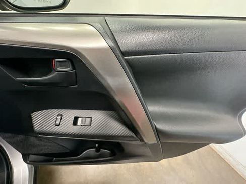 Used 2014 Toyota RAV4 LE AWD/4WD image 20