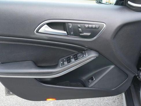 Used 2015 Mercedes-Benz GLA 250 4MATIC image 26