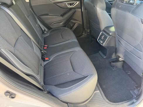 Used 2023 Subaru Forester Premium image 8