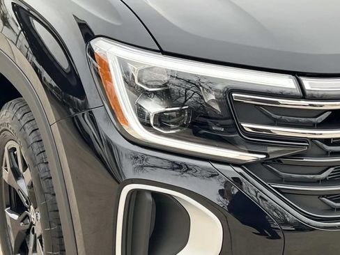 New 2026 Volkswagen Atlas Peak Edition image 7