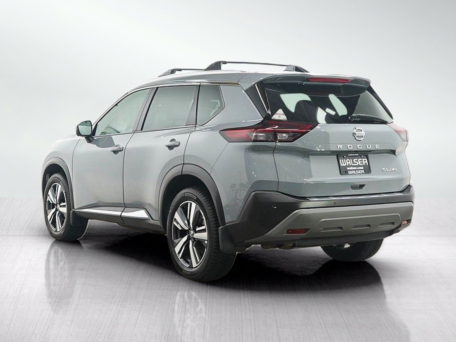 Used 2021 Nissan Rogue SL w/ Premium Package AWD/4WD image 3