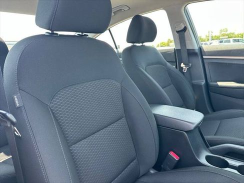 Used 2020 Hyundai Elantra SE w/ Cargo Package (C1) FWD image 27