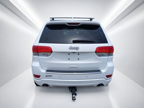 Used 2014 Jeep Grand Cherokee Overland w/ Advanced Technology Group RWD image 5