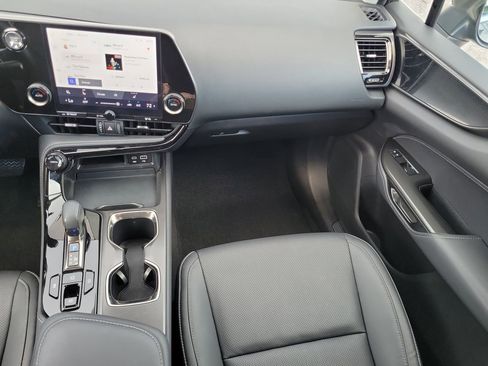 Used 2024 Lexus NX 250 FWD w/ Towing Package (2000 Lbs) image 17