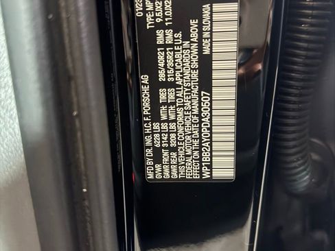 Used 2023 Porsche Cayenne S Platinum w/ Premium Package Plus image 26