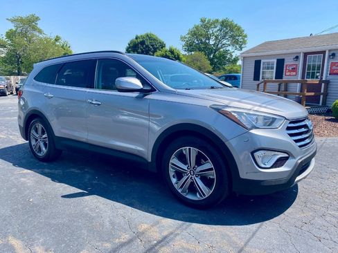 Used 2013 Hyundai Santa Fe Limited w/ Technology Pkg AWD/4WD image 2