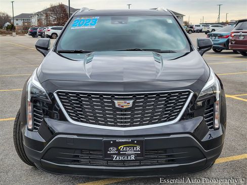 Used 2023 Cadillac XT4 Luxury w/ Cold Weather Package image 4