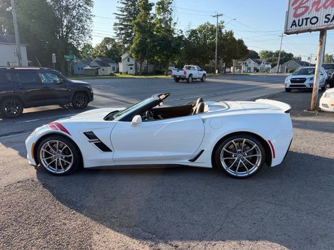 Used 2017 Chevrolet Corvette Grand Sport RWD image 2