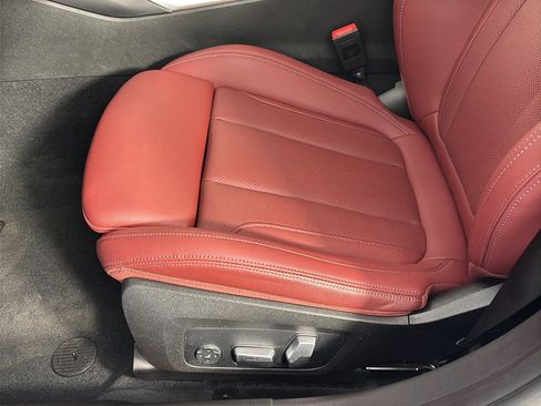 Certified 2023 BMW 330i Sedan w/ M Sport Package RWD image 16