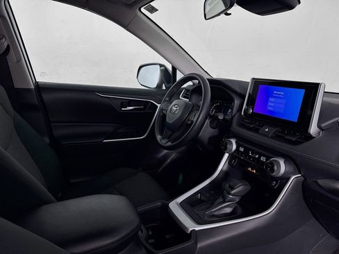 Used 2024 Toyota RAV4 XLE image 32