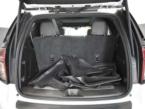 Used 2021 Chevrolet Tahoe Premier w/ Premium Package AWD/4WD image 43